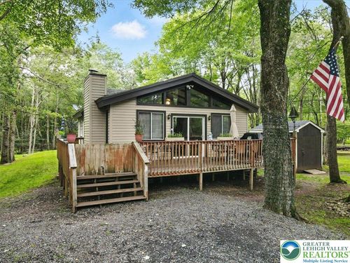 512 Old Stage Rd, Albrightsville, PA, 18210-3300 | Card Image