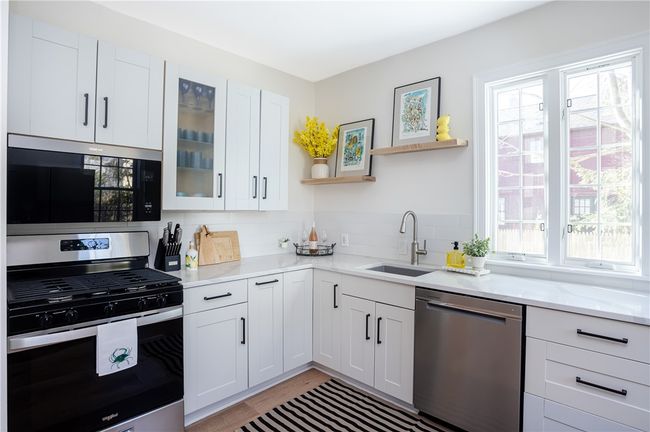 4 Gladding Ct, Home with 3 bedrooms, 1 bathrooms and 3 parking in Newport RI | Image 15