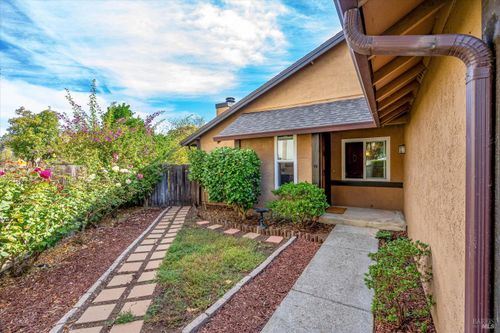 456 Greenbrier Ct, Benicia, CA, 94510-1443 | Card Image