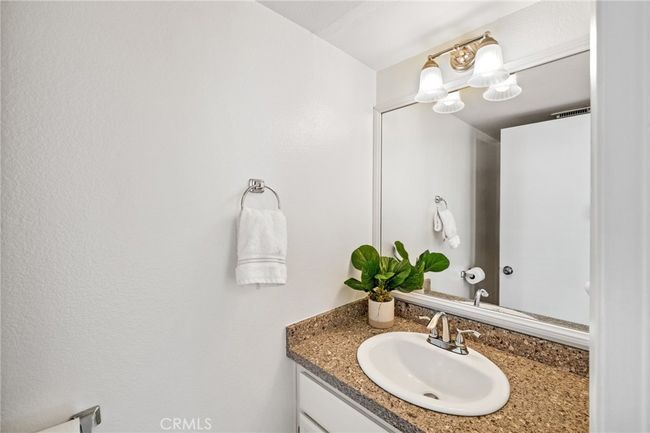 G - 2715 Vanderbilt Ln, Townhouse with 2 bedrooms, 3 bathrooms and 2 parking in Redondo Beach CA | Image 32