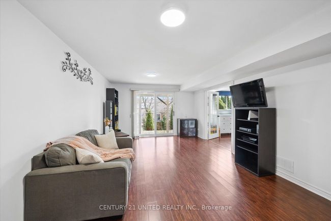1343 Eagle Cres, House attached with 3 bedrooms, 2 bathrooms and 2 parking in Peterborough ON | Image 26