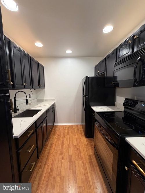 apt-i5-20 Dougherty Blvd, GLEN MILLS, PA, 19342-1141 | Card Image