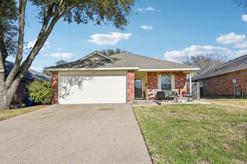 1102 N Gaines Street, Ennis, TX, 75119 | Card Image