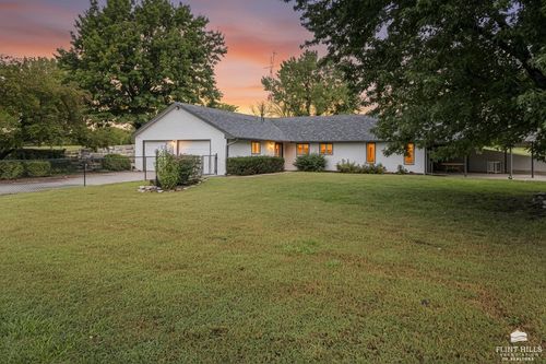 2700 Meadowlark Dr, Milford, KS, 66514-9271 | Card Image