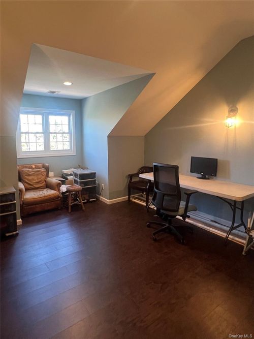5720 Sunrise Hwy, Massapequa, NY, 11758 | Card Image