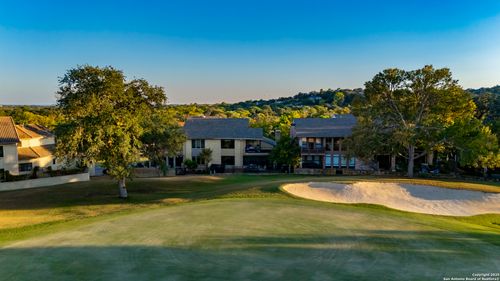 636 Oakland Hills Ln, Kerrville, TX, 78028-6425 | Card Image