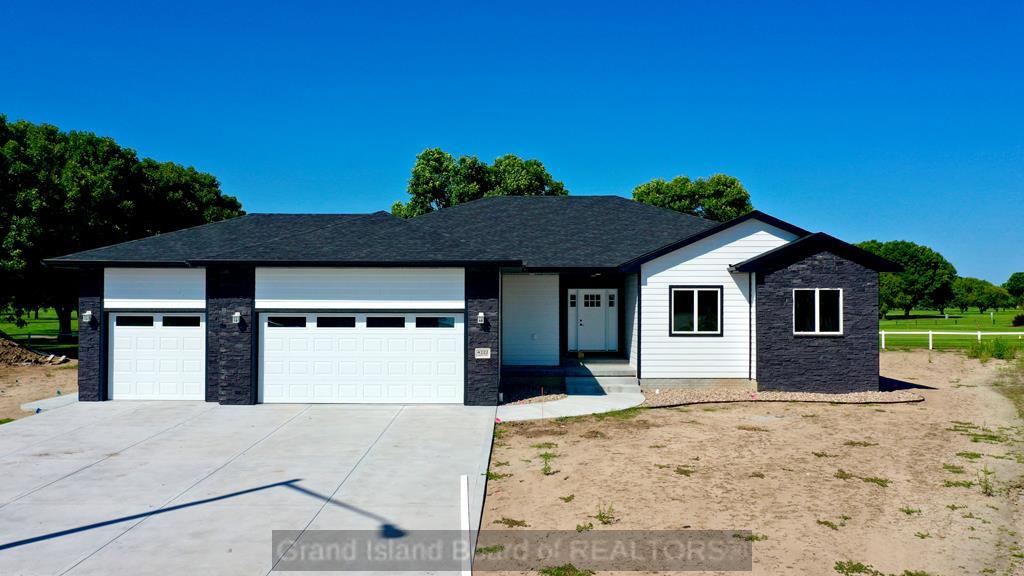 Augusta Pkwy, Grand Island, NE 68803