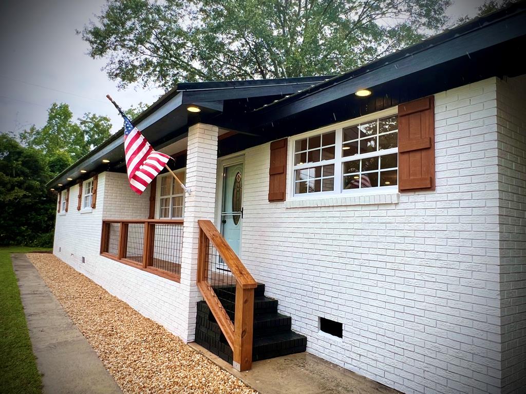 Plum St, Dublin, GA 31021
