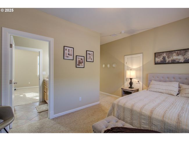459 Oak Valley Loop, House other with 4 bedrooms, 4 bathrooms and 3 parking in Winchester OR | Image 26