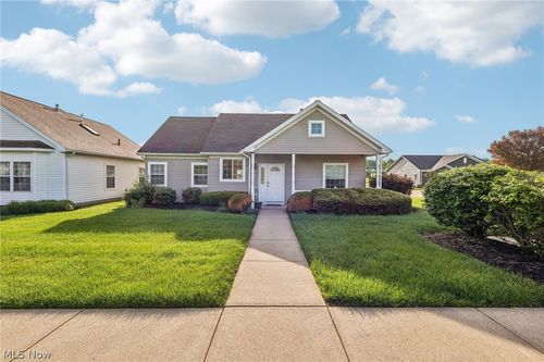 640 Southbay Dr, Wadsworth, OH, 44281-7754 | Card Image