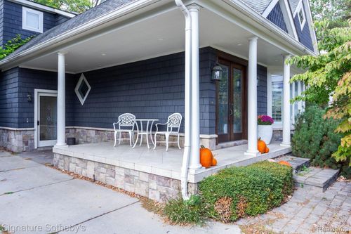 608 Purdy St, Birmingham, MI, 48009-1795 | Card Image