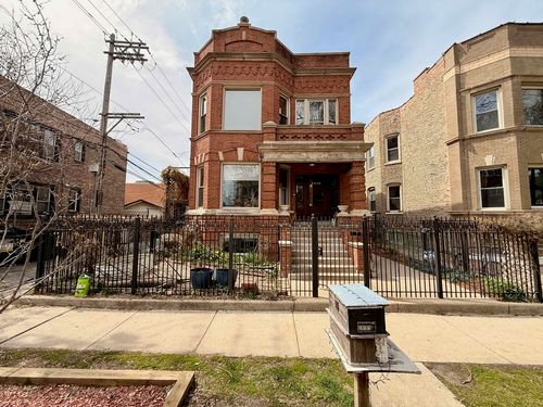 2f-2414 N Spaulding Avenue, Chicago, IL, 60647 | Card Image