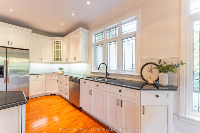 5422 Wadell Crt, House other with 4 bedrooms, 4 bathrooms and 6 parking in Manotick ON | Image 13