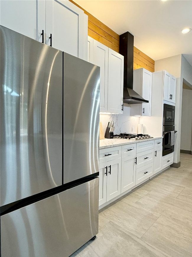900 Daviot Dr, House other with 3 bedrooms, 2 bathrooms and null parking in Briarcliff TX | Image 9