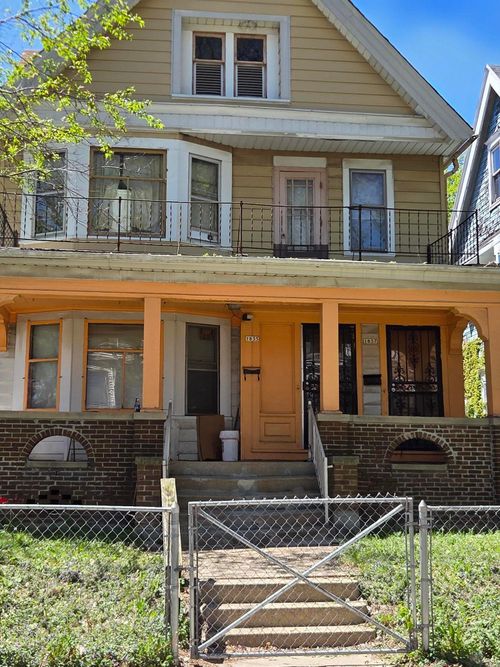 1835 N 39th St, Milwaukee, WI, 53208-1819 | Card Image