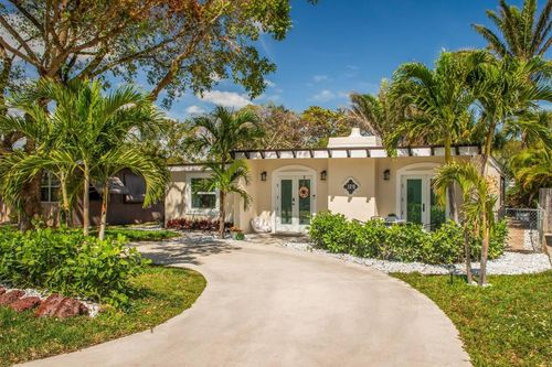 129 E Hart St, Lantana, FL, 33462-4617 | Card Image