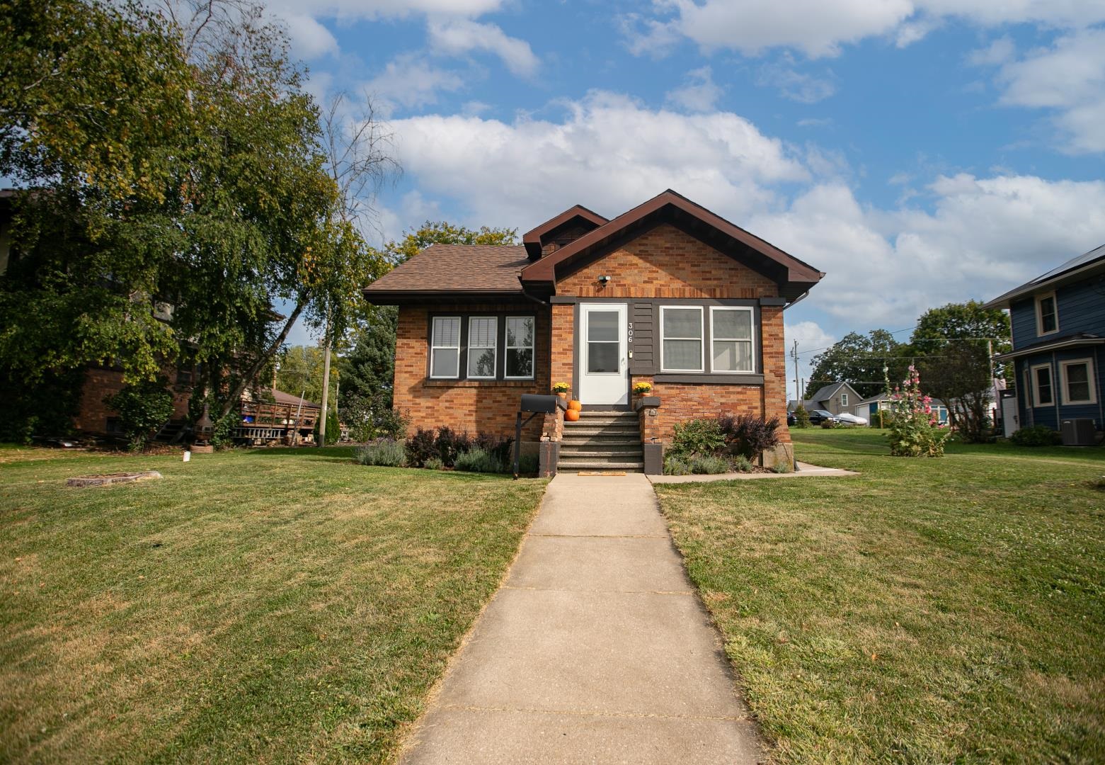 Division St, Dodgeville, WI 53533