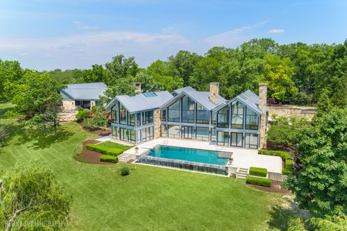 28 Brinker Rd, Barrington, IL, 60010-4008 | Card Image