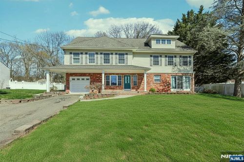 38 Passaic Ave, North Haledon, NJ, 07508-2635 | Card Image