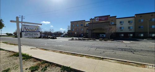 610 Main Street, Taft, CA, 93268 | Card Image