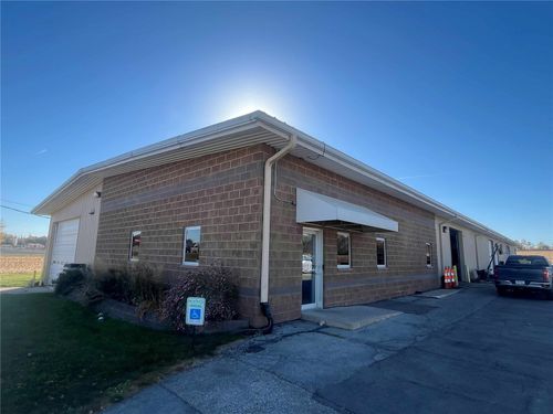 a-7201 Mount Vernon Rd Se, Cedar Rapids, IA, 52403-7129 | Card Image