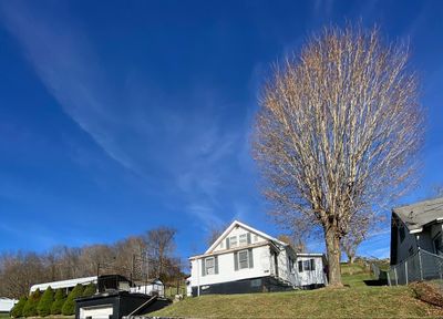 224 Hopkins Street, House other with 3 bedrooms, 1 bathrooms and 1 parking in North Tazewell VA | Image 2