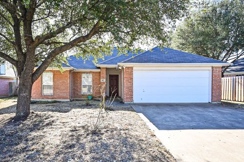 415 Preston Dr, Cleburne, TX, 76033-7334 | Card Image