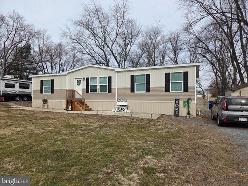 254 Walnut St, BAINBRIDGE, PA, 17502-9011 | Card Image