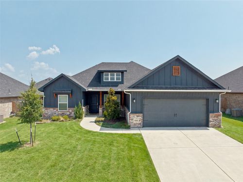 2805 Tulip Dr, Sherman, TX, 75092-3642 | Card Image