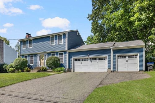 45 Farm Dr, Cumberland, RI, 02864-3521 | Card Image