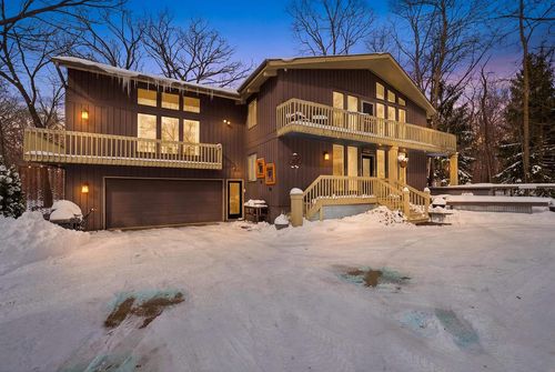 W3907 Silica Road Road, TAYCHEEDAH, WI, 54937 | Card Image