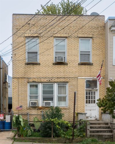 1407 43 Rd St, Home with 0 bedrooms, 2 bathrooms and null parking in North Bergen NJ | Image 1