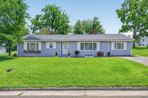 355 W North St, Wytheville, VA, 24382-2241 | Card Image