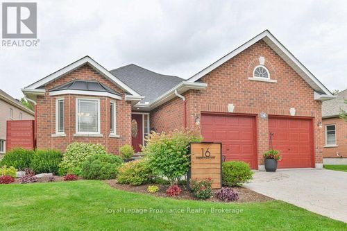 16 Magnolia Crt, Belleville, ON, K8P5M7 | Card Image