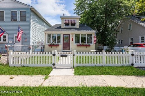 44 Morningside Ave, Keansburg, NJ, 07734-1940 | Card Image