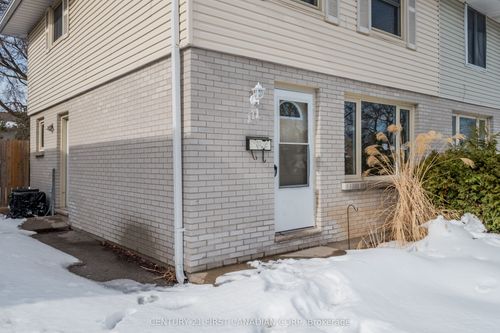 111 Woodrow Cres, London, ON, N6E1E7 | Card Image