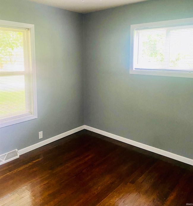611 Russell Rd, Home with 3 bedrooms, 1 bathrooms and 4 parking in Chandler IN | Image 16