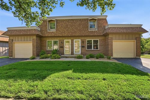 2350 Charlemagne Dr, Maryland Heights, MO, 63043-1550 | Card Image