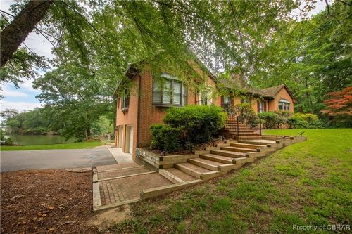 18 Blue Point Pl, Deltaville, VA, 23043-2178 | Card Image