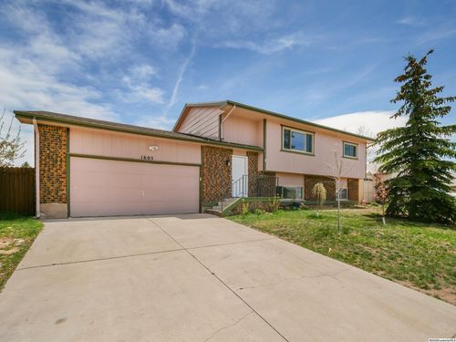 1605 Palomino Dr, Laramie, WY, 82070-5393 | Card Image