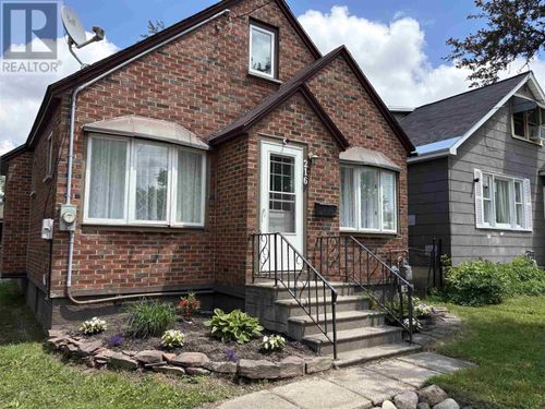216 Wellington St E, Sault Ste. Marie, ON, P6A2L5 | Card Image