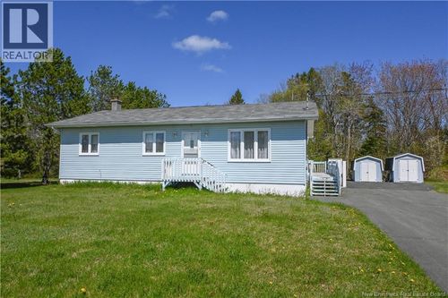 22 Jeanne D'Arc St, Rivière-À-La-Truite, NB, E1X2N4 | Card Image