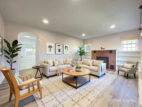 4 Walker Ave, Syosset, NY, 11791-4027 | Card Image
