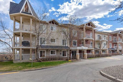 6113-70 Panamount Dr Nw, Calgary, AB, T3K6G7 | Card Image