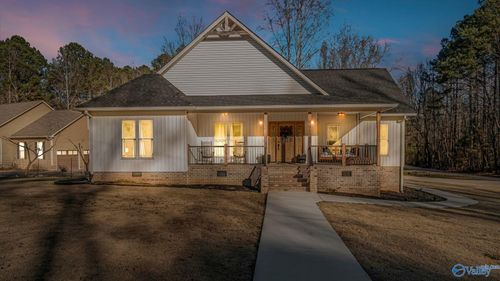905 County Road 33, Scottsboro, AL, 35769-3611 | Card Image