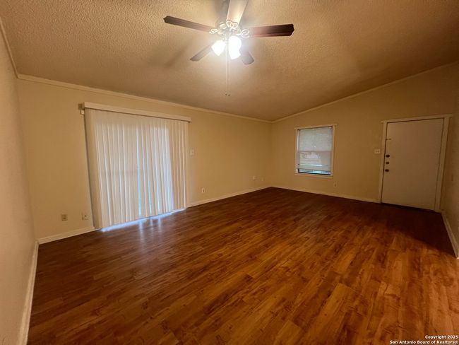 1524 Shannon Cir, Home with 2 bedrooms, 1 bathrooms and null parking in New Braunfels TX | Image 6