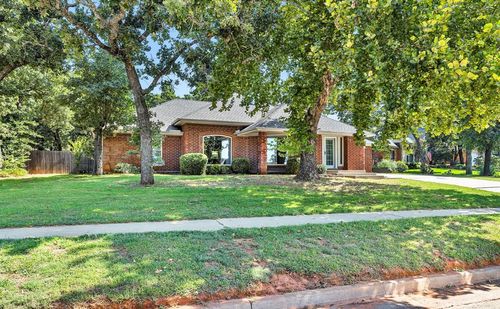 1310 Choctaw Trl, Blanchard, OK, 73010-9200 | Card Image