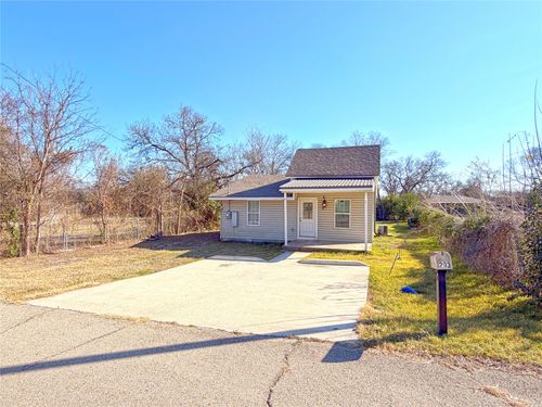 203 W Nolan St, Lorena, TX, 76655-9759 | Card Image