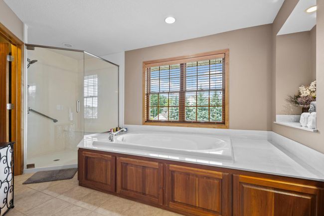 Large spa tub for those nights relaxing | Image 32