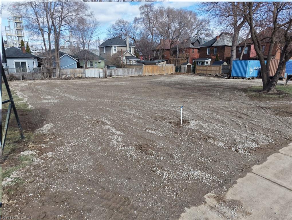 Land in Hamilton 4